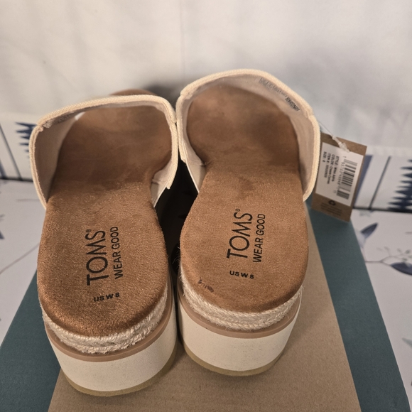 TOMS Sandles Size 8 NIB - Picture 6 of 10